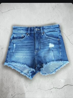 New H&M Divided Medium Blue Frayed Hem Denim Shorts NWT Sz 2 W25